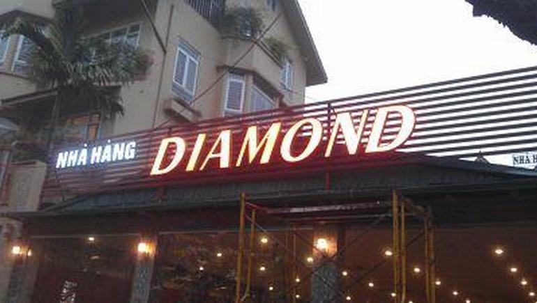 Biển quảng cáo nan nhôm chữ nổi
